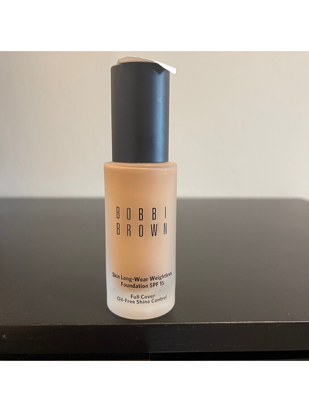 Bobbi Brown Skin Long-Wear Weightless Foundation SPF 15 - Cool Honey 5.25